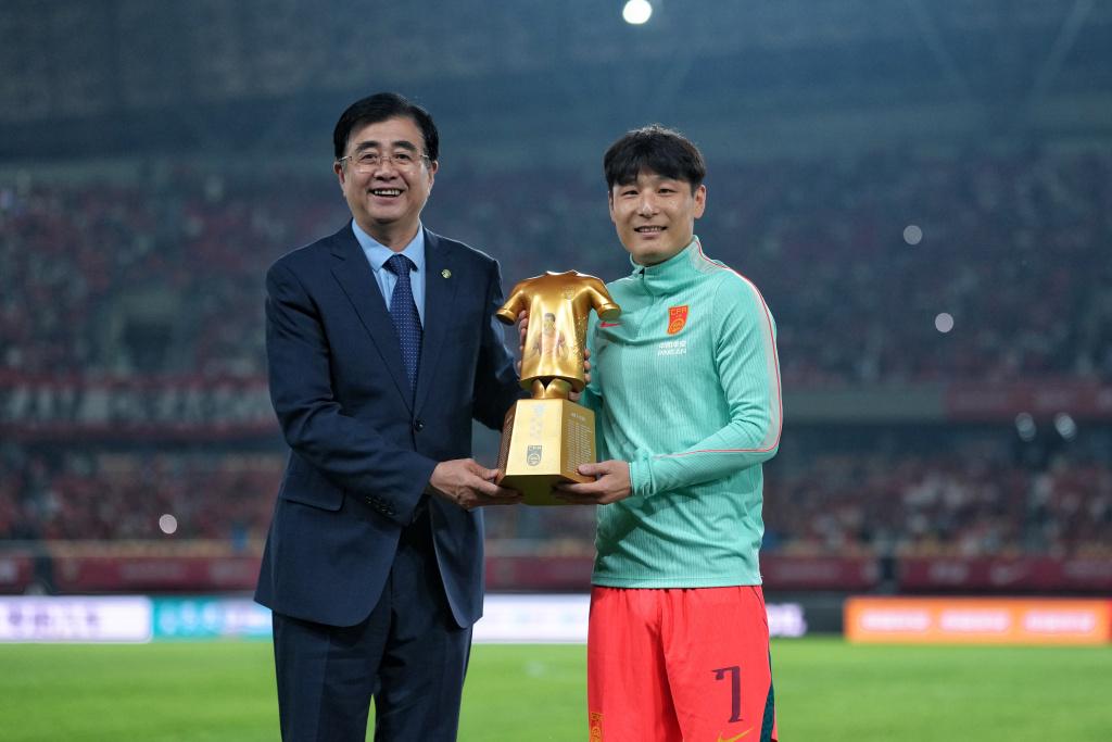 世界杯B组积分榜：四队均战平，且进球数均为1个